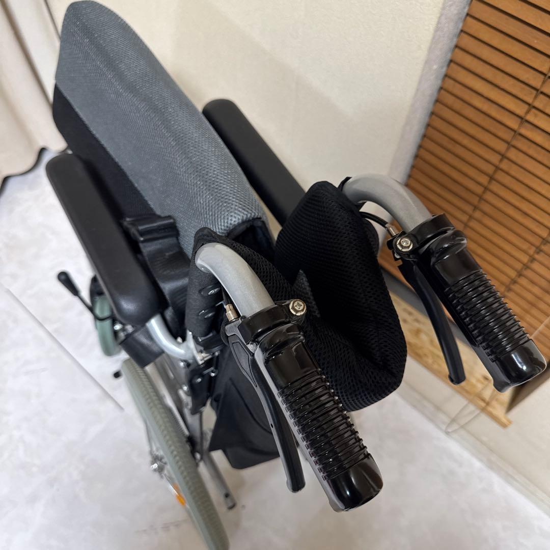 美品 ケアテックジャパン 介助式車椅子 ハピネスライト 介助式 コンパクト