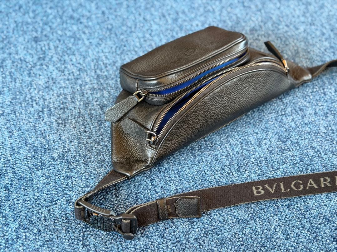 BVLGARI ブラック ボディバッグ