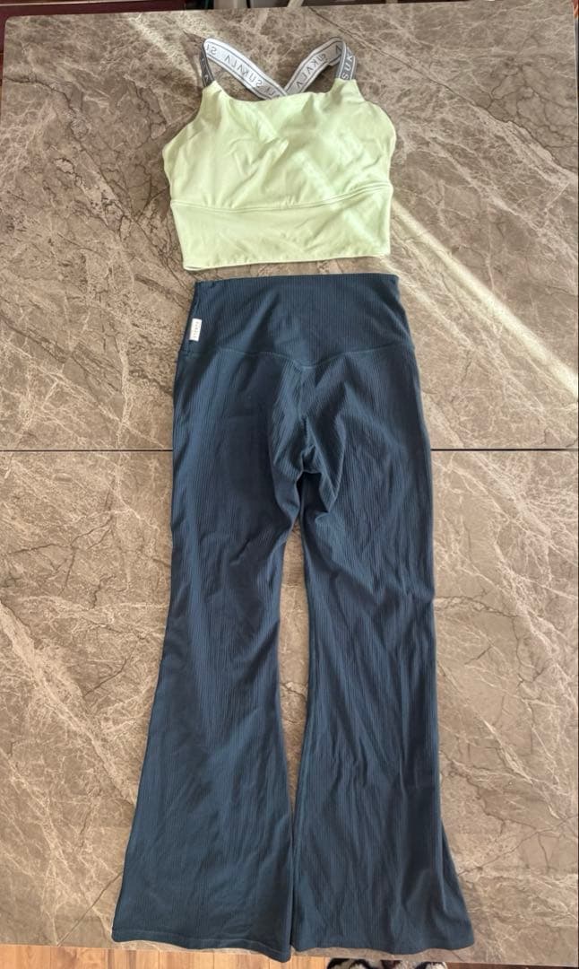 ヨガウェア セット ライトグリーン・ネイビー