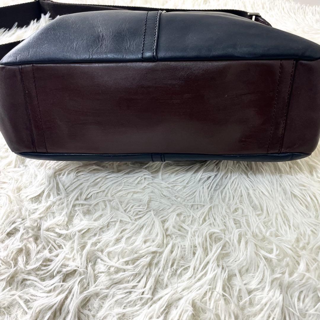 コーチ　COACH ショルダーバッグ　レザー　ネイビー　ブラウン　斜め掛け