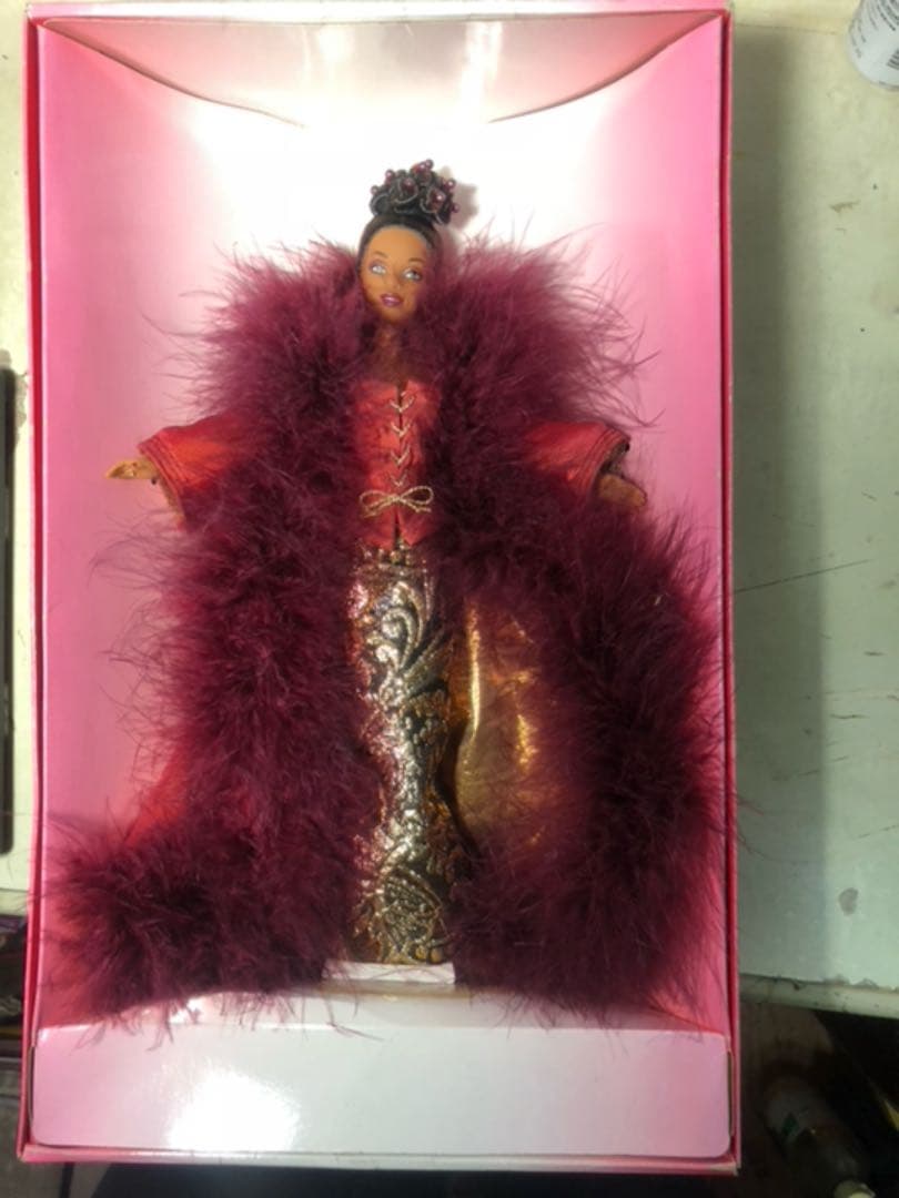 Mattel Barbie ゴールドラベル バイロンラーズです。