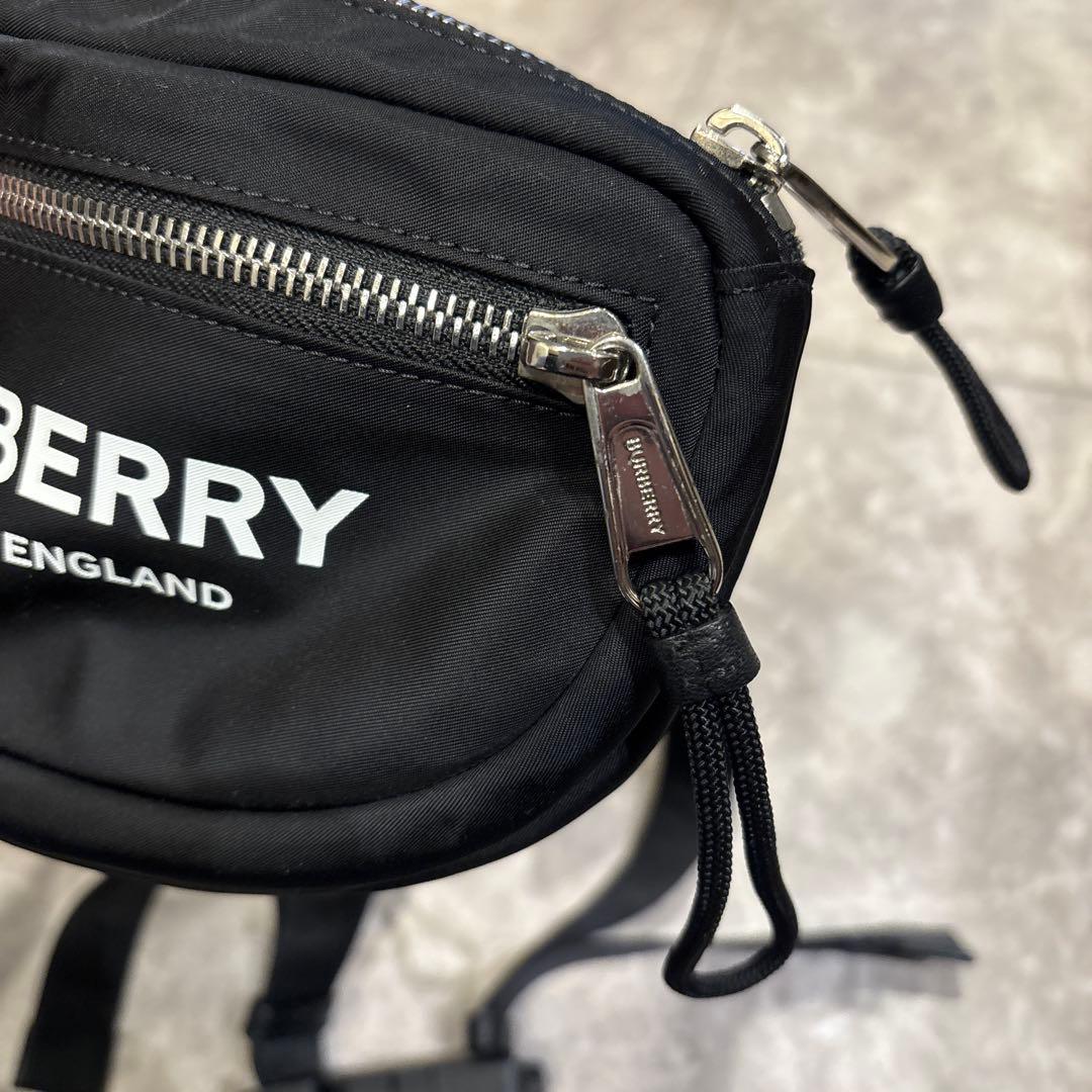 BURBERRY ボディバッグ　ショルダーバッグ　ウエストバッグ　8021091