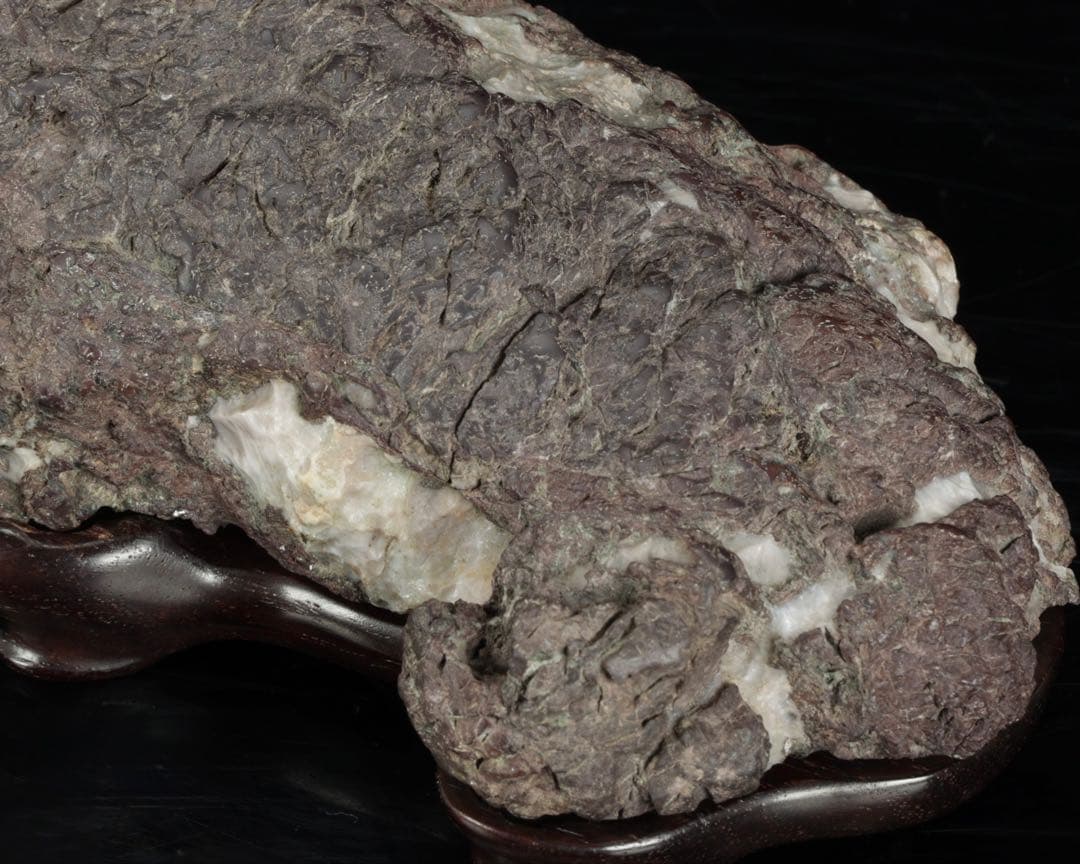 貴船石 蛙石 台座 箱付 642g カエル水石 鑑賞石 京石 天然石 飾石 美石