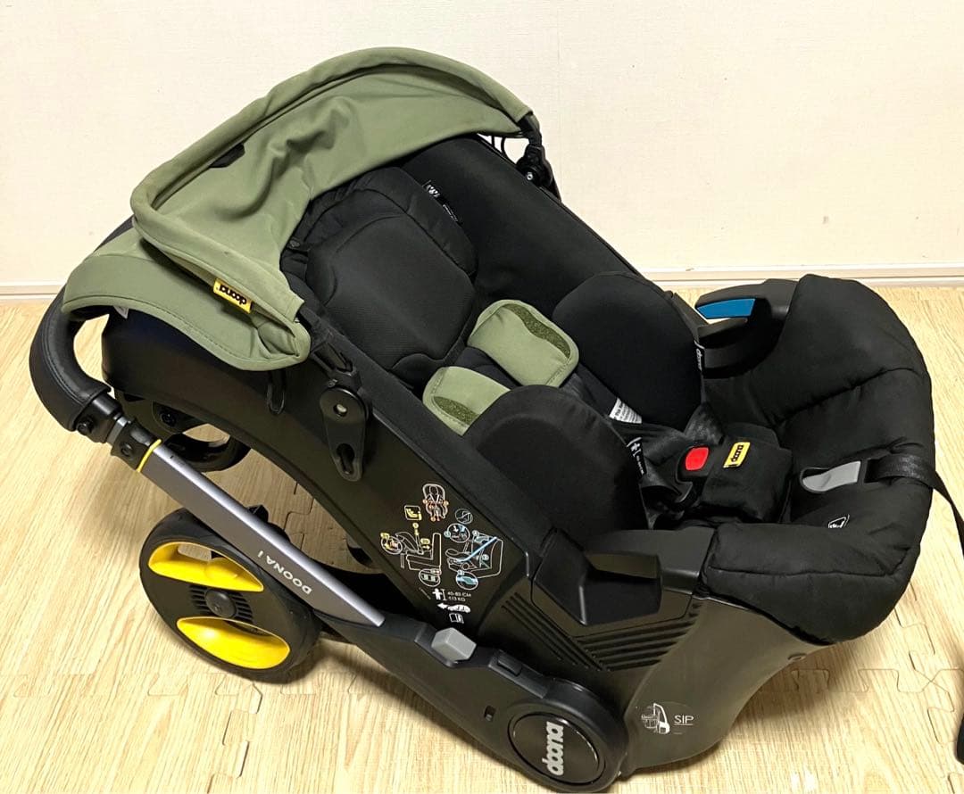 送料無料 doona i ドゥーナi カーシート&ストローラー