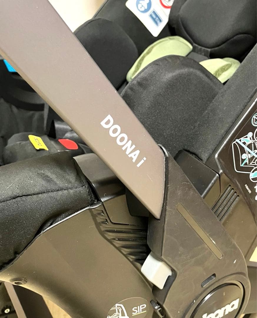 送料無料 doona i ドゥーナi カーシート&ストローラー