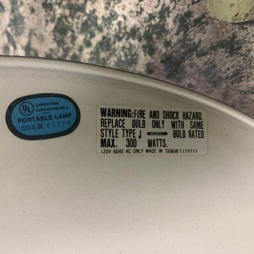 K825 フロアライト／スタンドライト 60HZ MADE IN TAIWAN