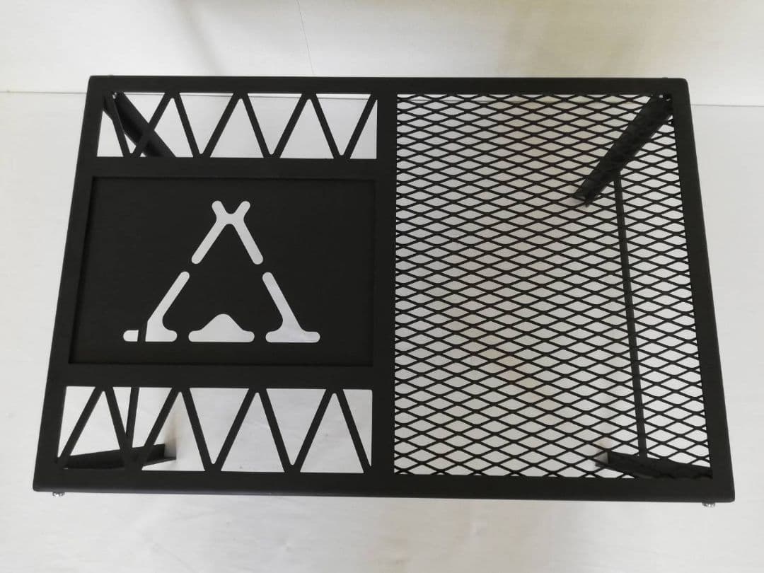 キャンプテーブル　アイアンテーブル　ソロキャンプテーブル