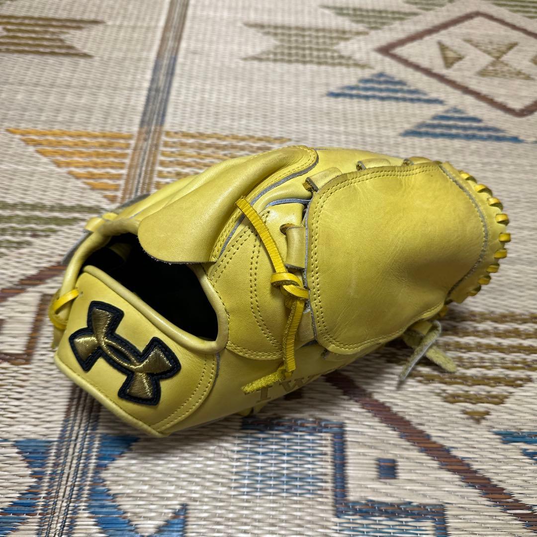 Under Armour イエロー 野球用グローブ OZ0904