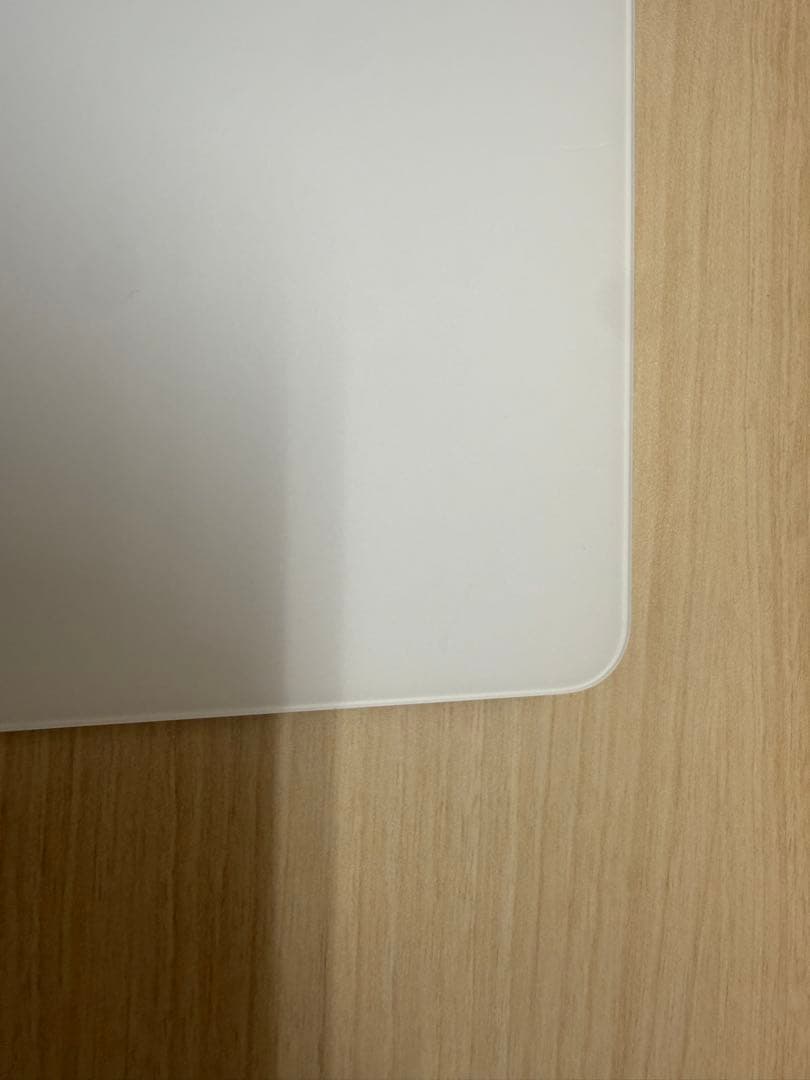 Magic Trackpad（USB‑C）- ホワイトMulti-Touch対応