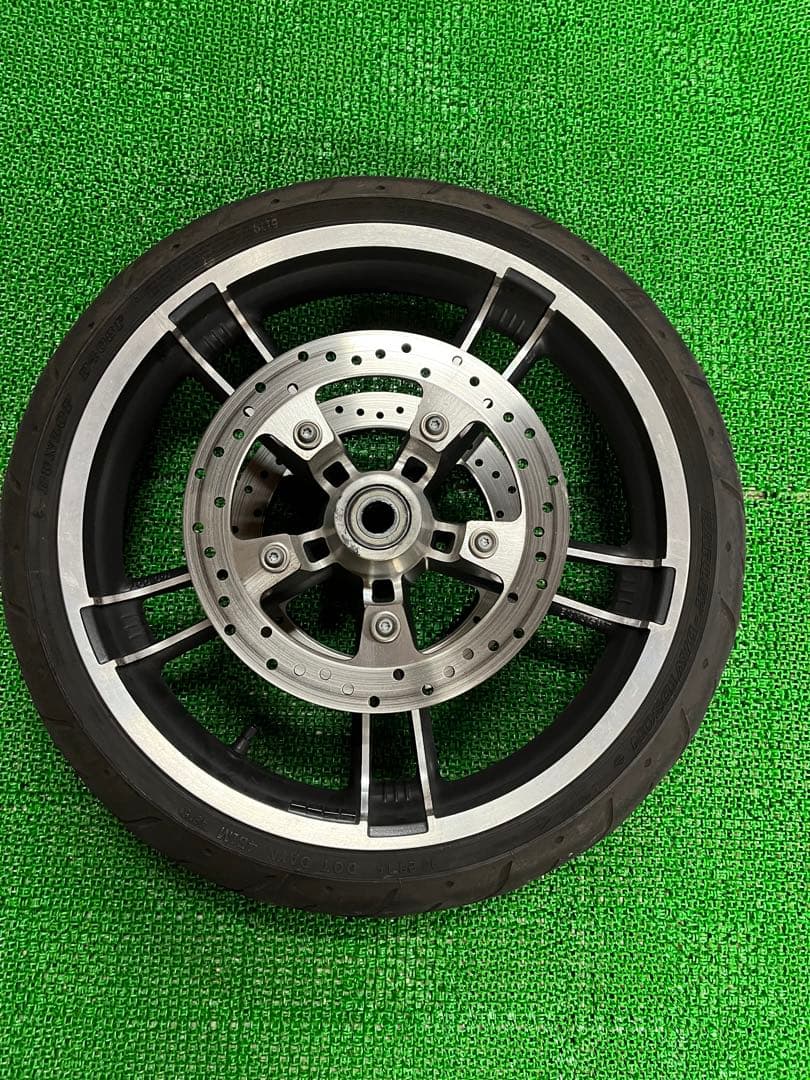 ハーレー　ツーリング　ロードグライド 　純正フロントホイール　19インチ