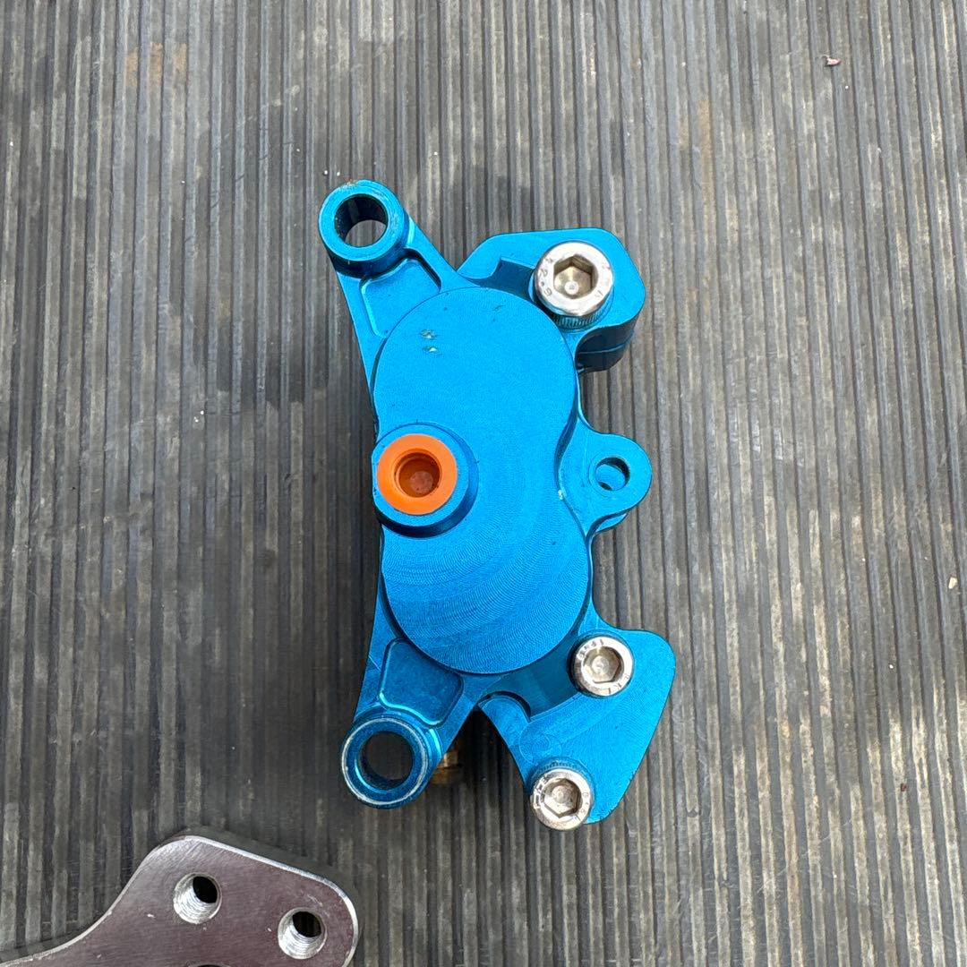 BMF JOG系 ４ＰTキャリパー