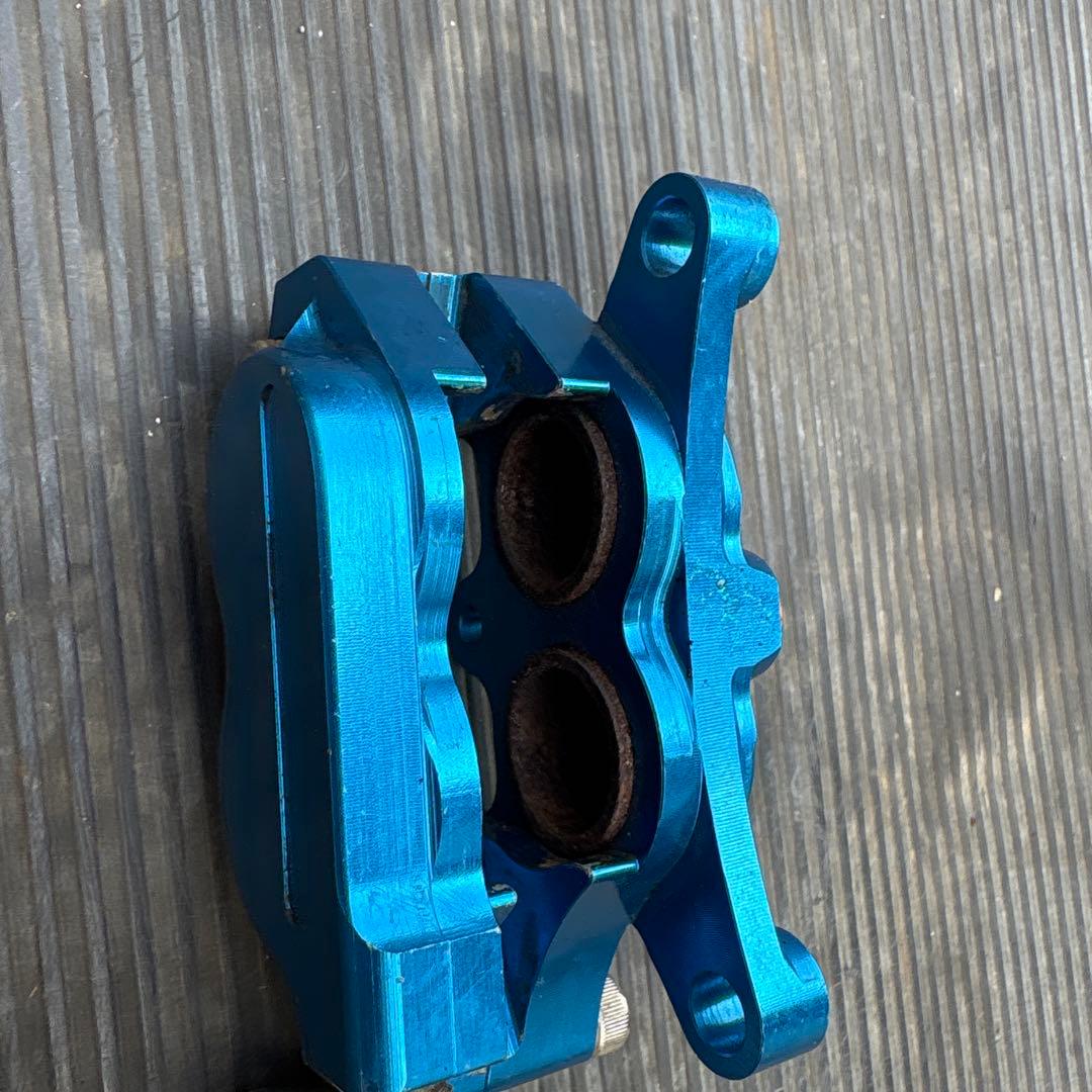 BMF JOG系 ４ＰTキャリパー