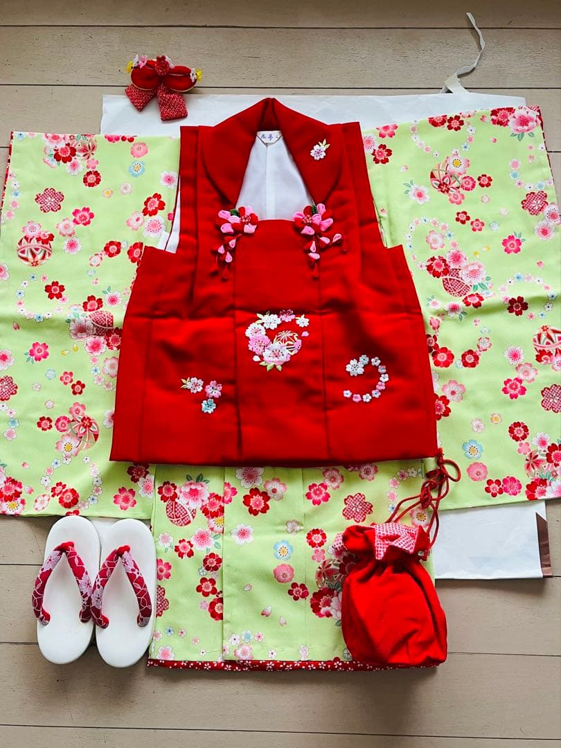 七五三 3歳女の子用被布 赤に花柄