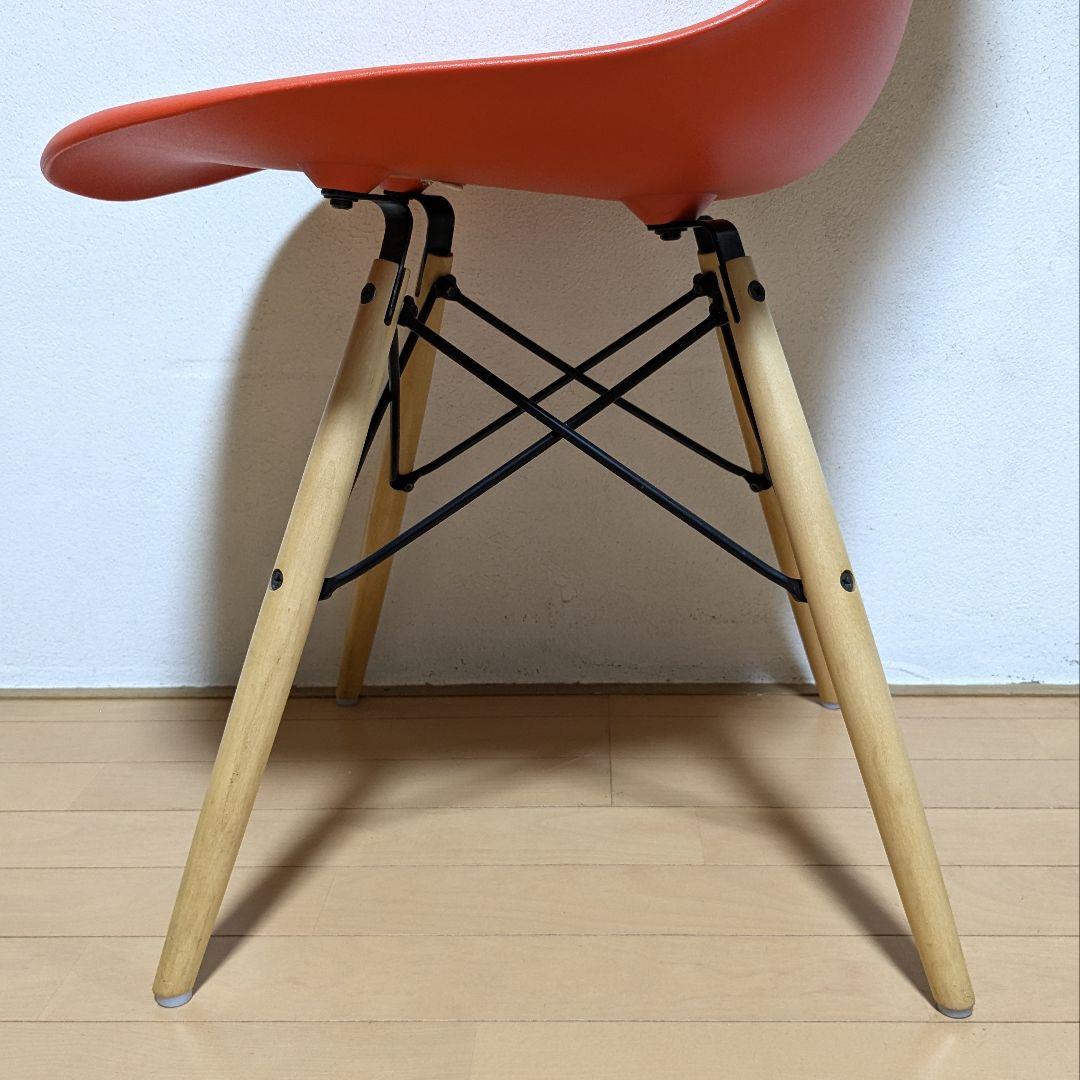 美品 正規品 ハーマンミラー イームズ シェル サイド チェア DSW レッド