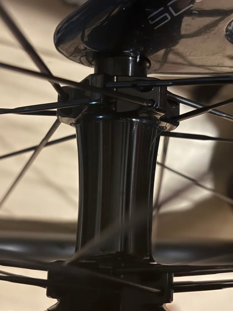 AIR カーボンホイール 700Cディスクブレーキ タイヤ付きスターラチェット