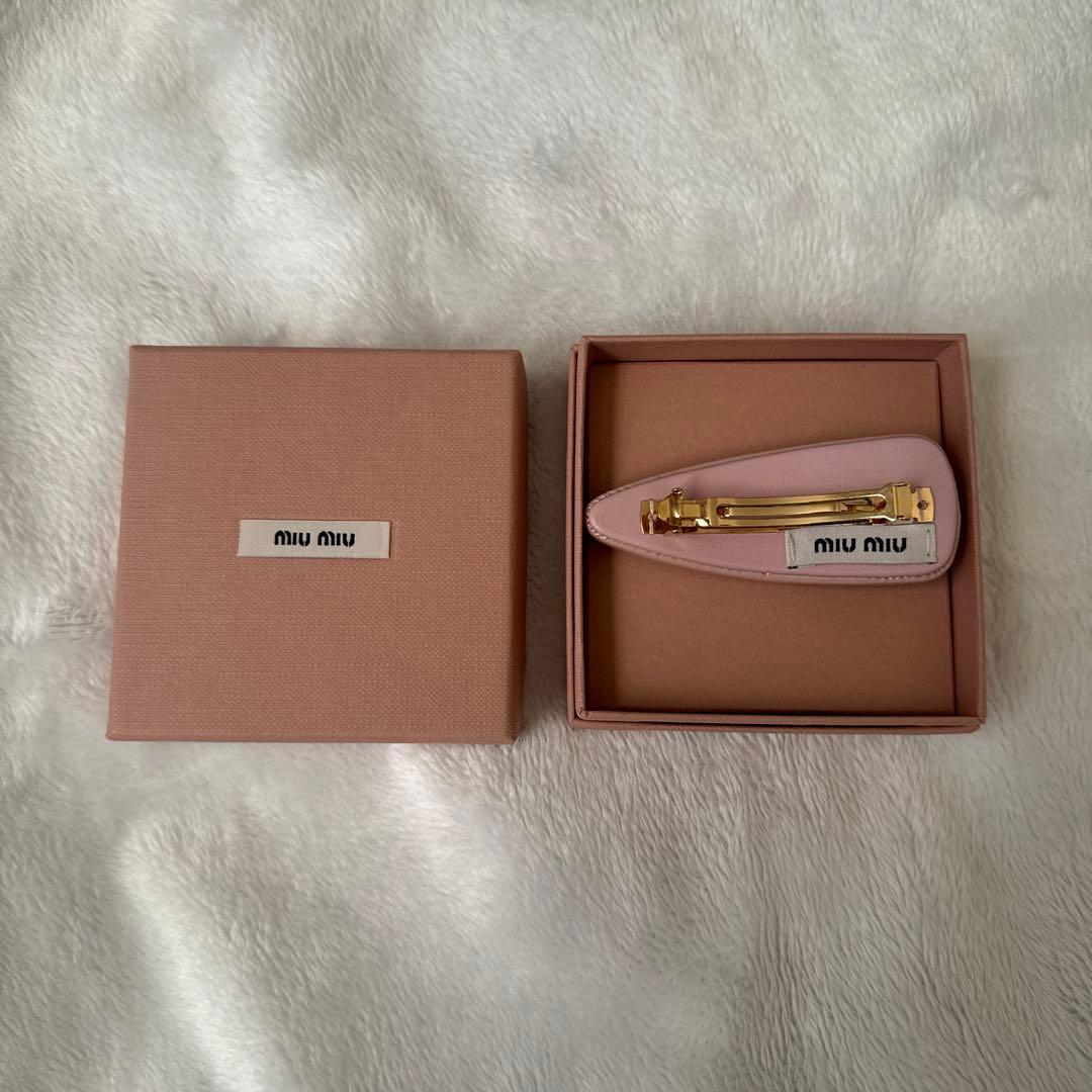 miumiu ヘアピン ピンク