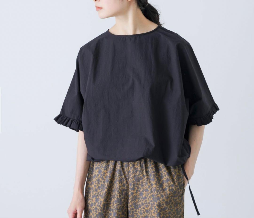 【新品タグ付】かぐれ　フリルスリーブプルオーバー