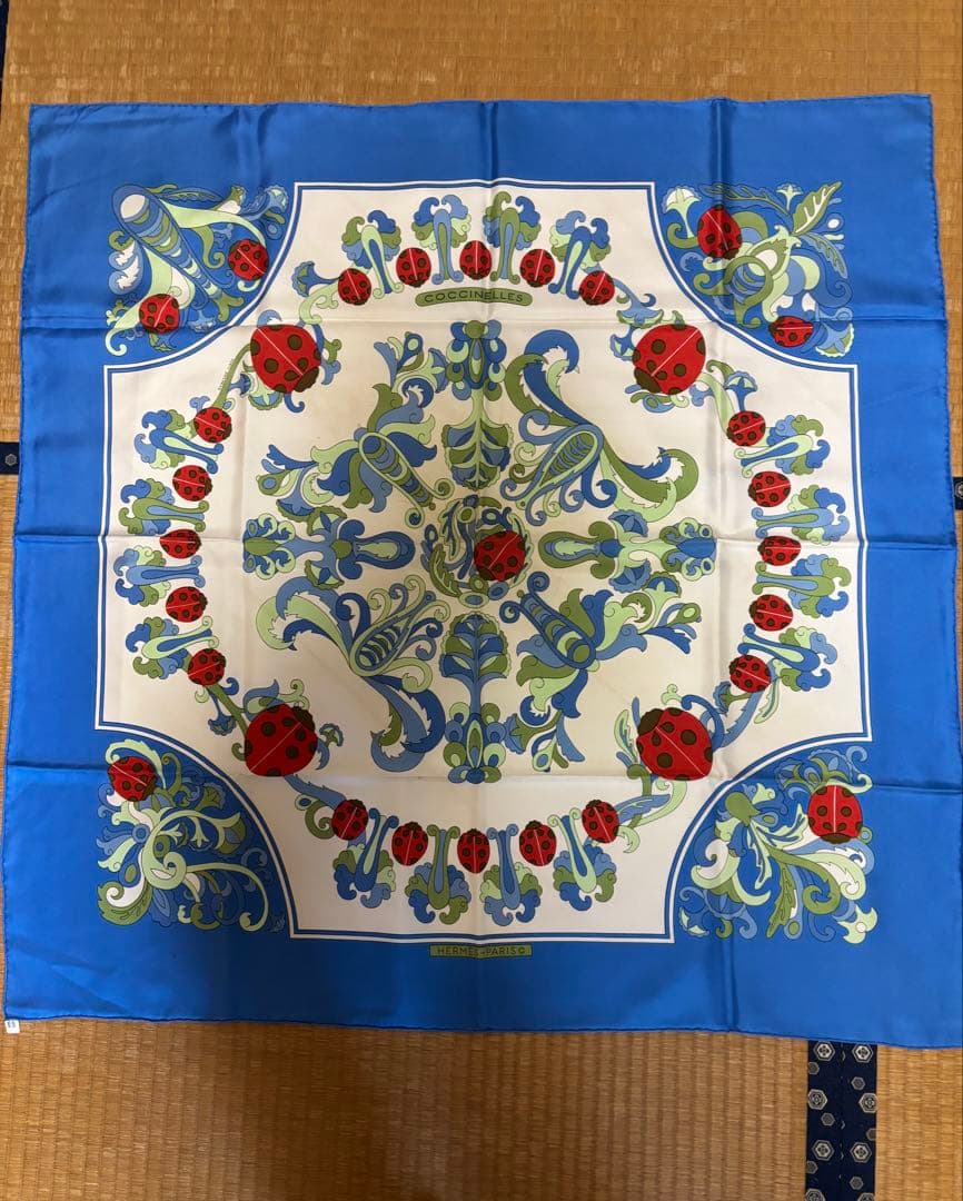 エルメス カレ90 COCCINELLES てんとう虫 シルクスカーフ
