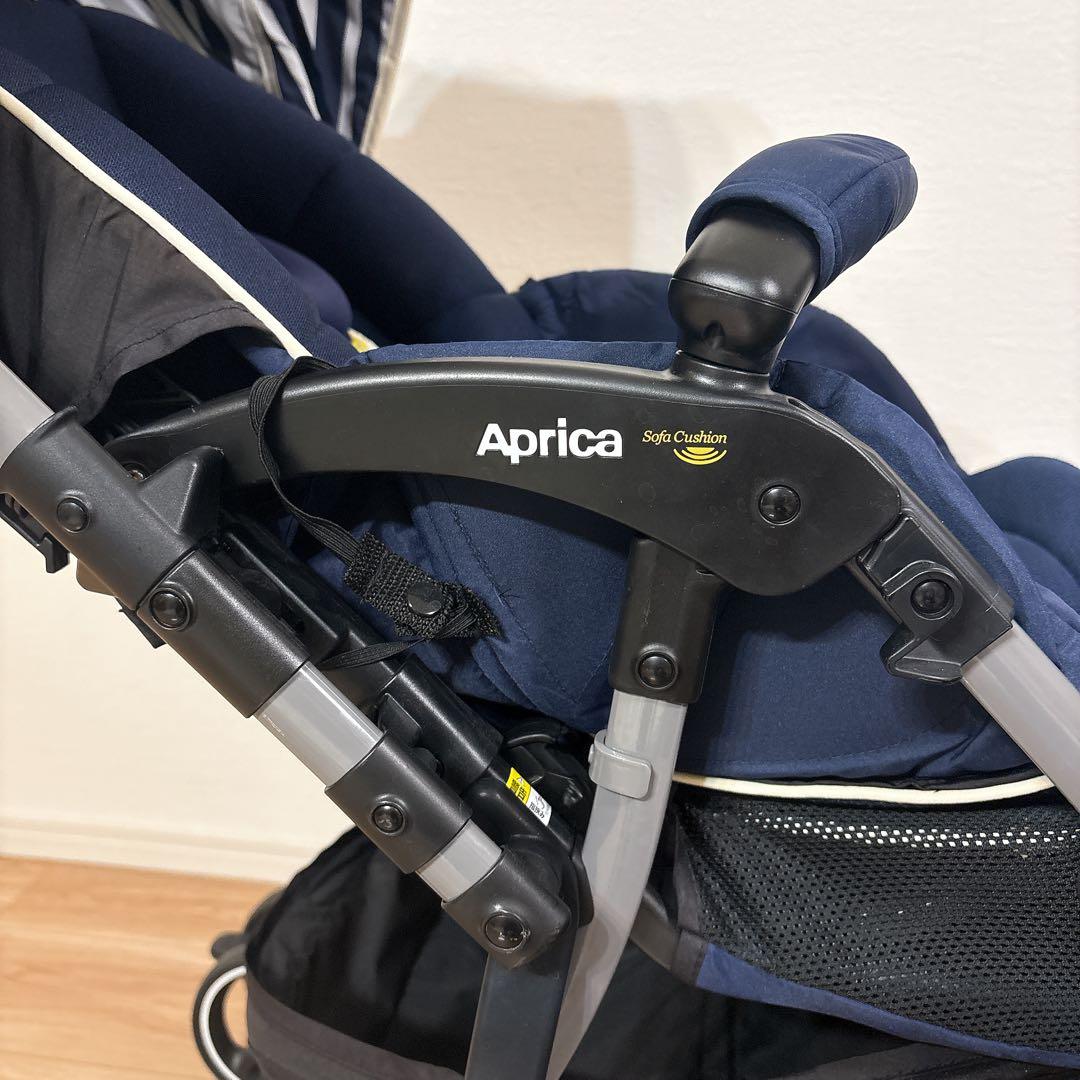 ✨美品✨ アップリカ ラクーナ ソファークッション オート4輪 対面式 送料無料