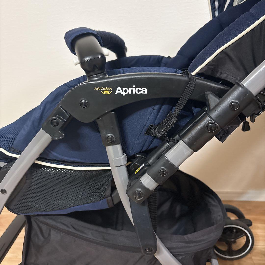 ✨美品✨ アップリカ ラクーナ ソファークッション オート4輪 対面式 送料無料