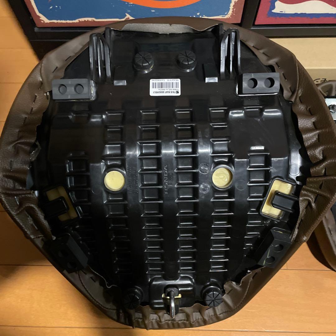 レブル　1100用バイクシート 未使用品