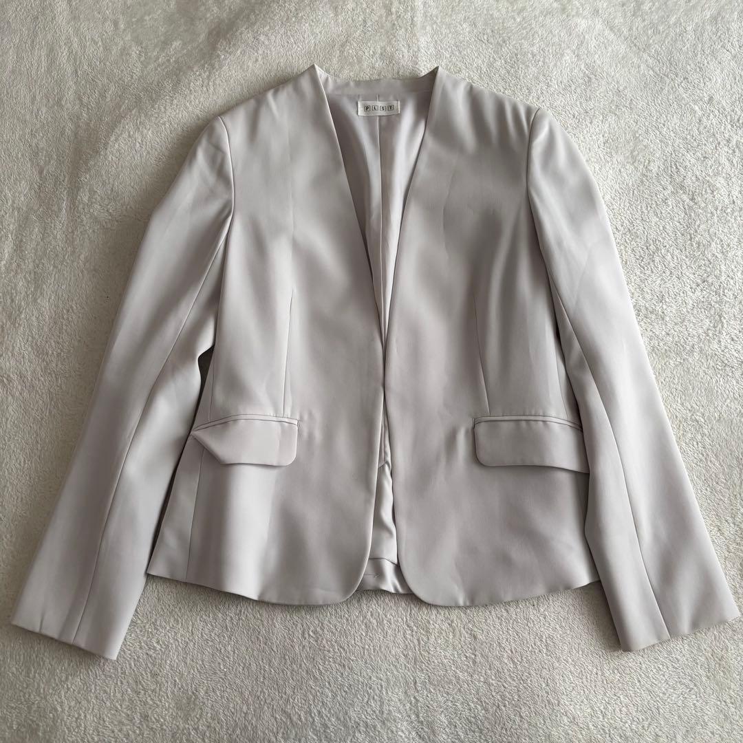 PLST プラステ パンツスーツ ノーカラー ライトグレー Mサイズ