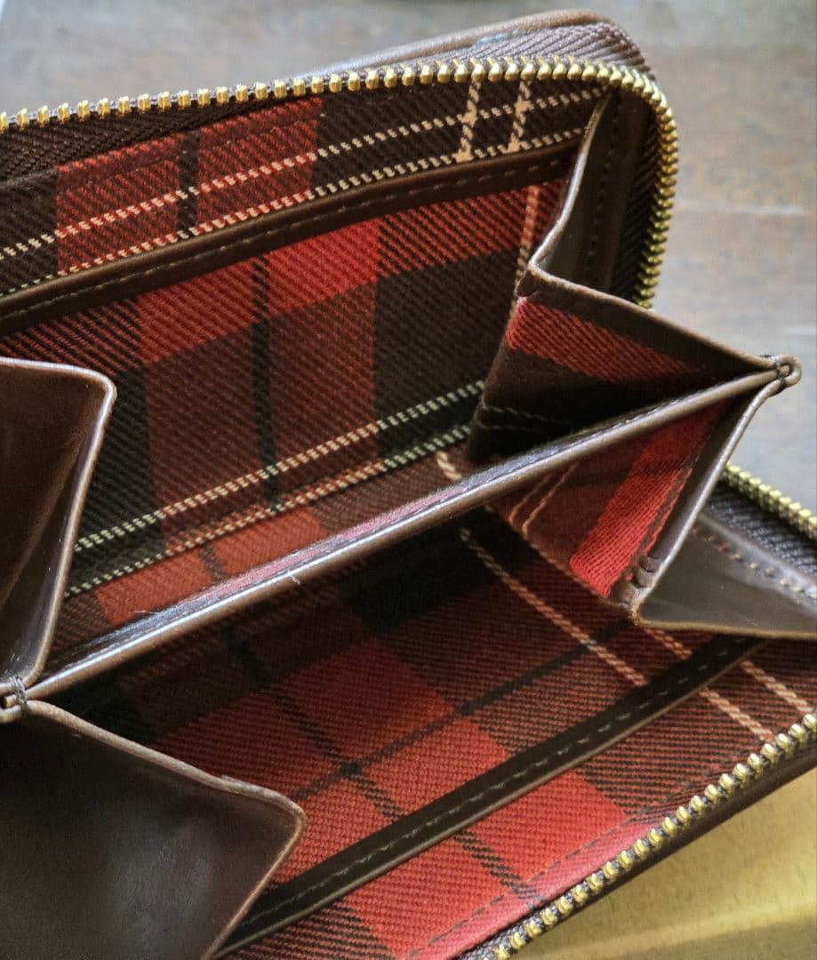 【タイ】ganzo GH5-C ラウンドファスナー小銭入れ チョコ