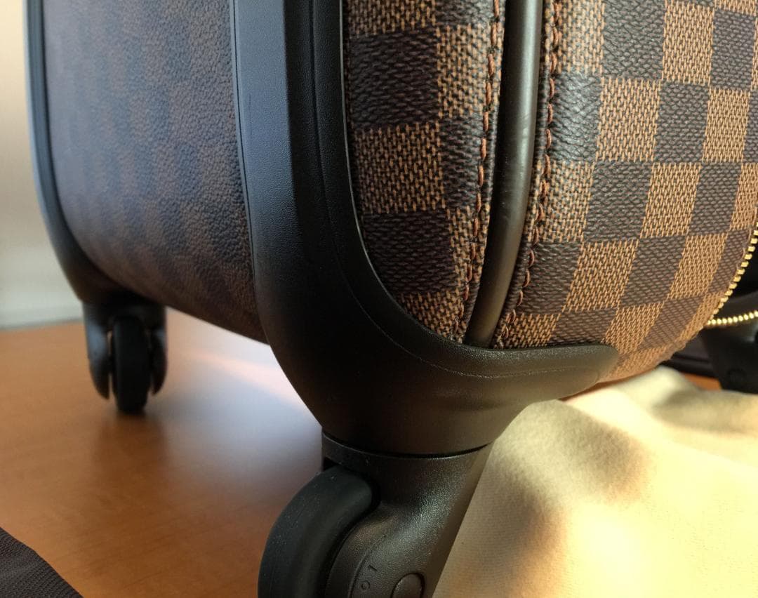 なおりんさん専用ルイヴィトン スーツケース『モノグラム ゼフィール55』