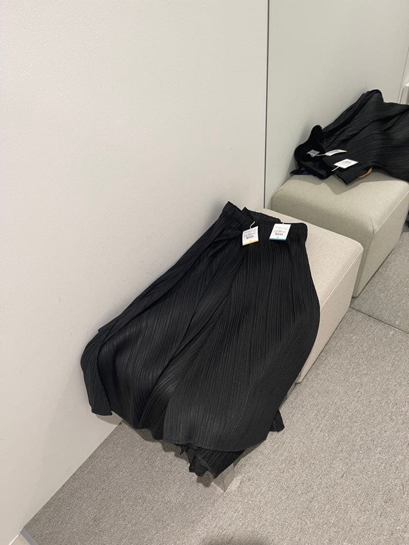 pleats please efficient square skirtサイズ３