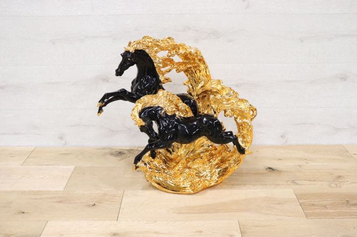 GMDTN31E ○ 飯田商事 iida 置物 馬 樹脂製 ブラック&金色 イン