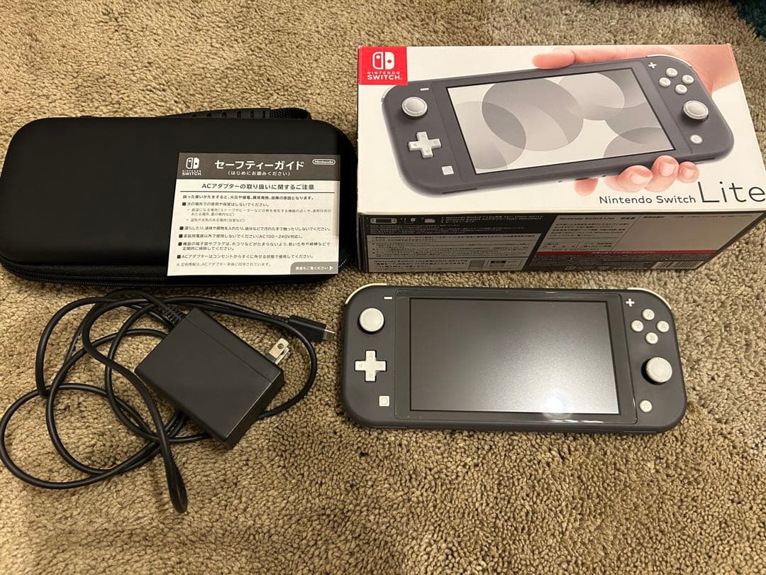 Nintendo Switch Lite グレー 本体　本体カバー付き