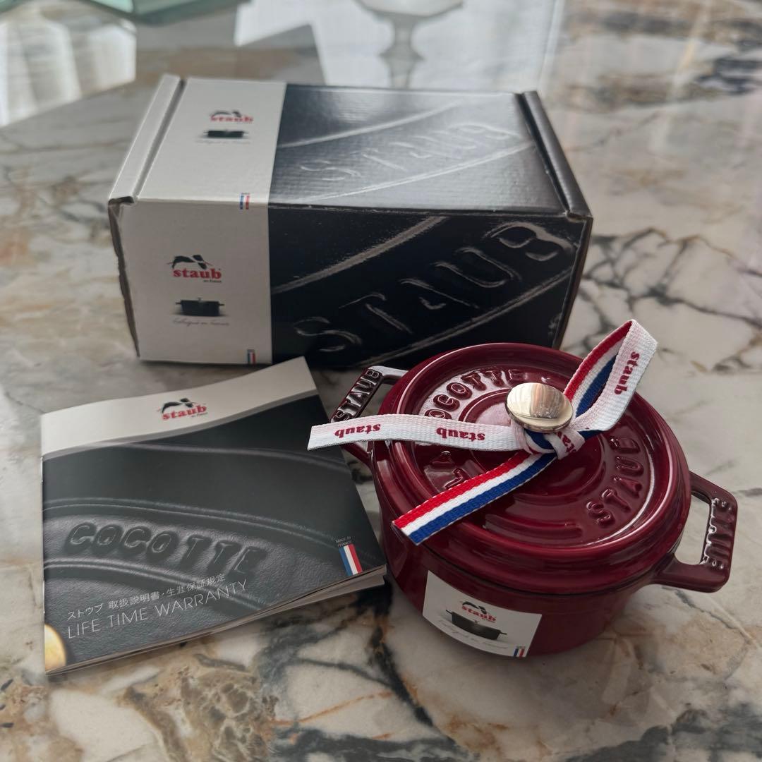 新品・未使用　ボルドー　ストウブ ピコ・ココット 10 cm 赤　レッド