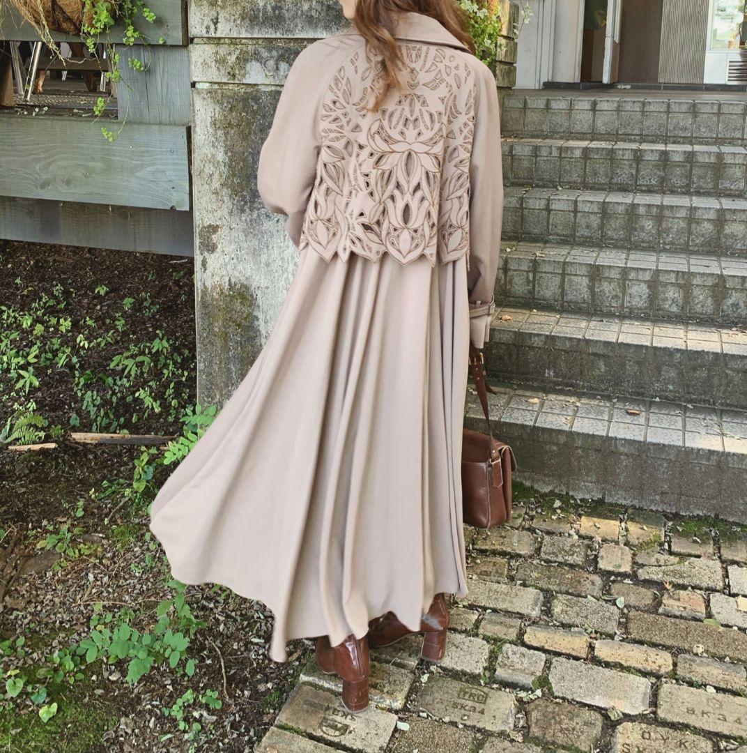 BACK CUTTING LACE COAT　ameri vintage