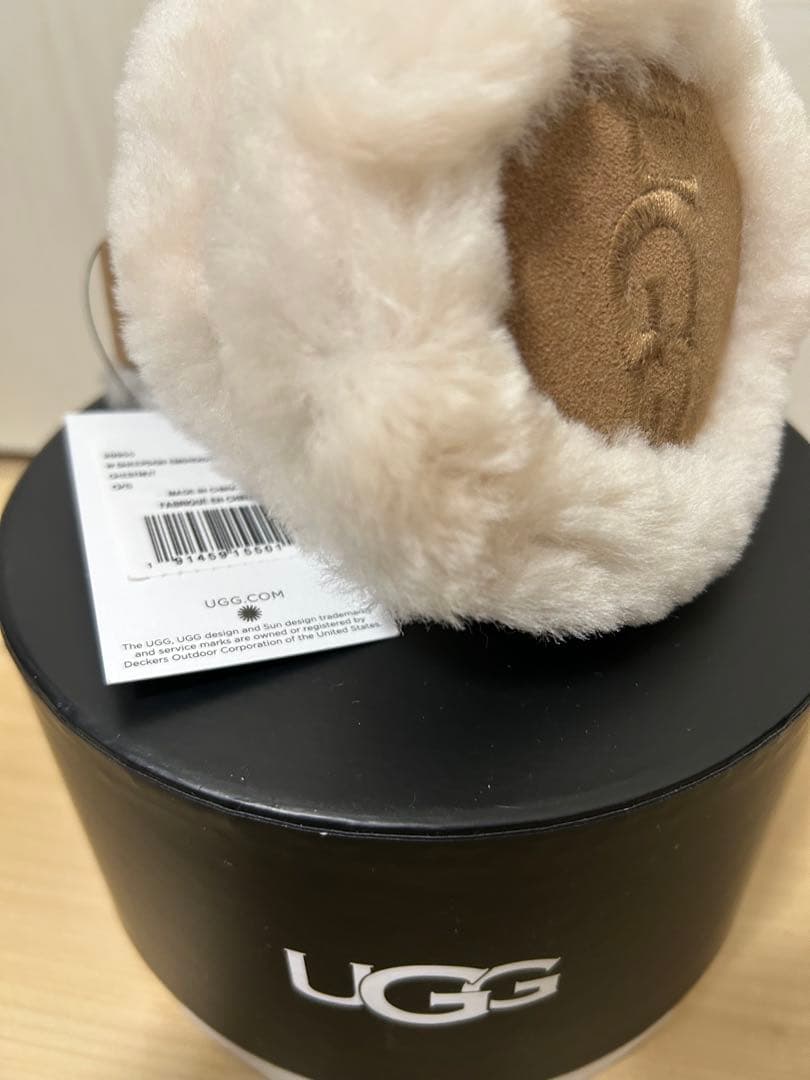 UGG ファーイヤーマフ