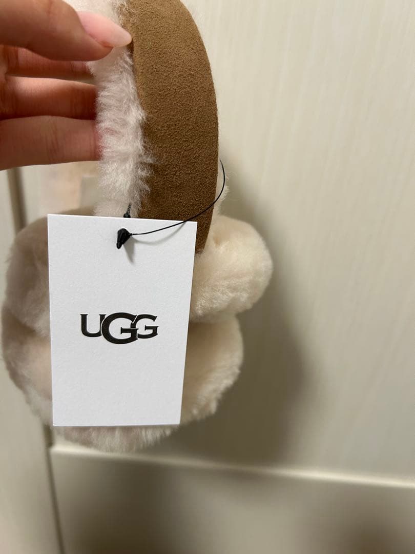 UGG ファーイヤーマフ