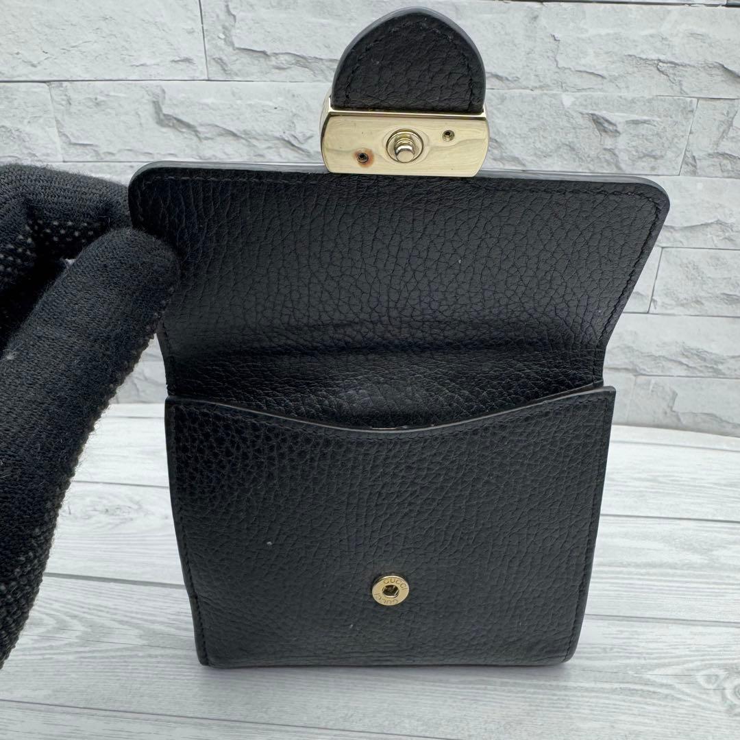 GUCCI　インターロッキング　二つ折り財布　ブラック　レザー