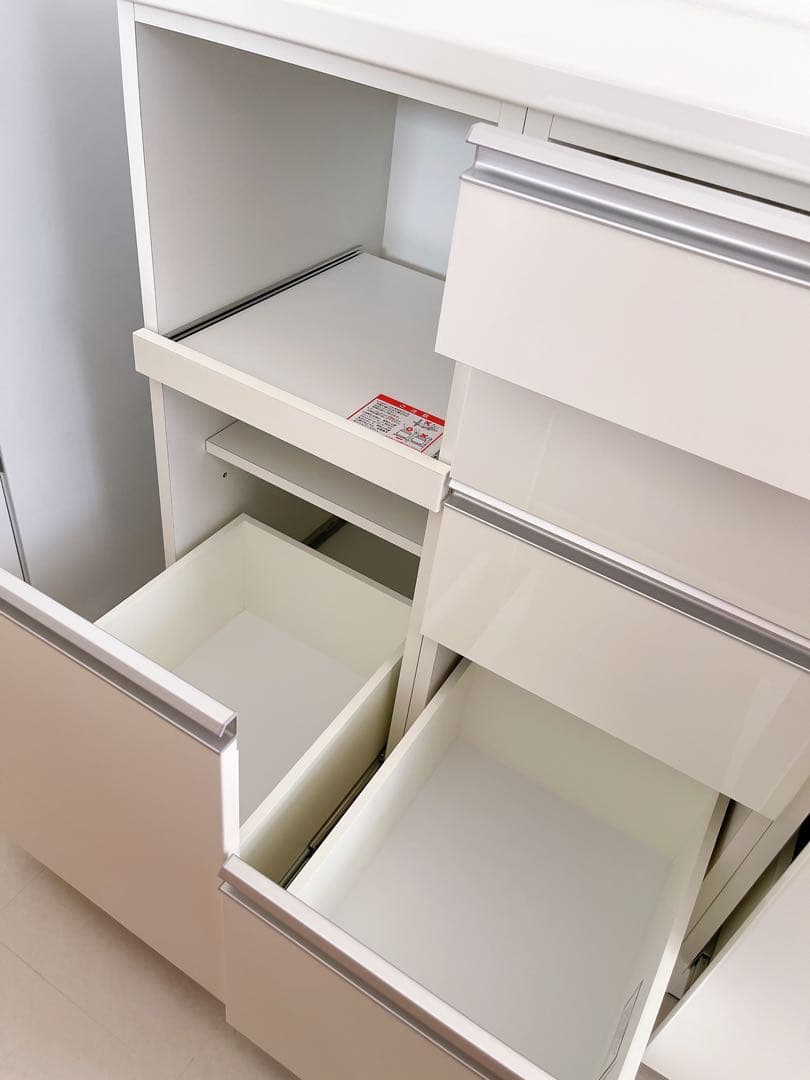 【新品未使用】18万円購入のニトリチェルシー・キッチンカウンター食器棚