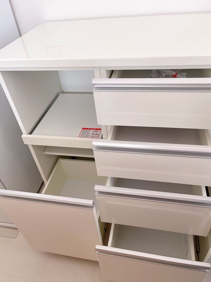 【新品未使用】18万円購入のニトリチェルシー・キッチンカウンター食器棚