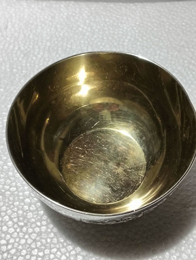 純銀製　李朝家紋入り茶椀