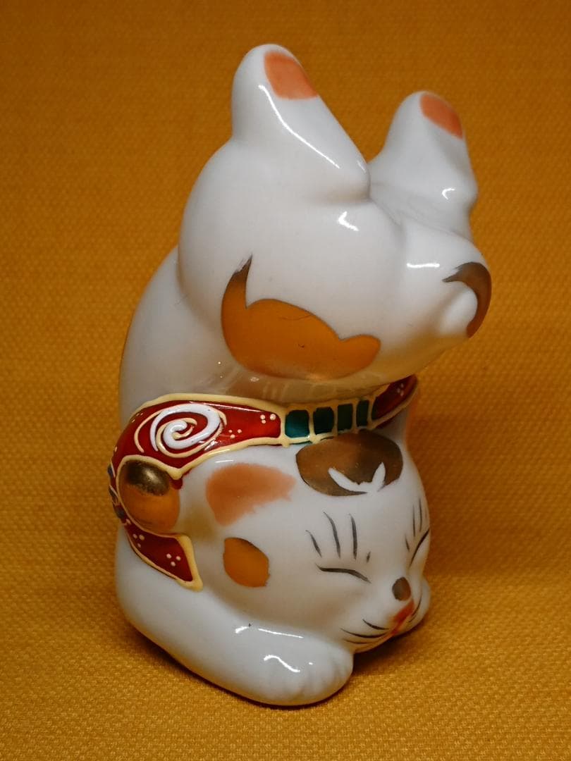 【美品】猫　招き猫　九谷　陶器　置物　インテリア　工芸品　美術品　A1328