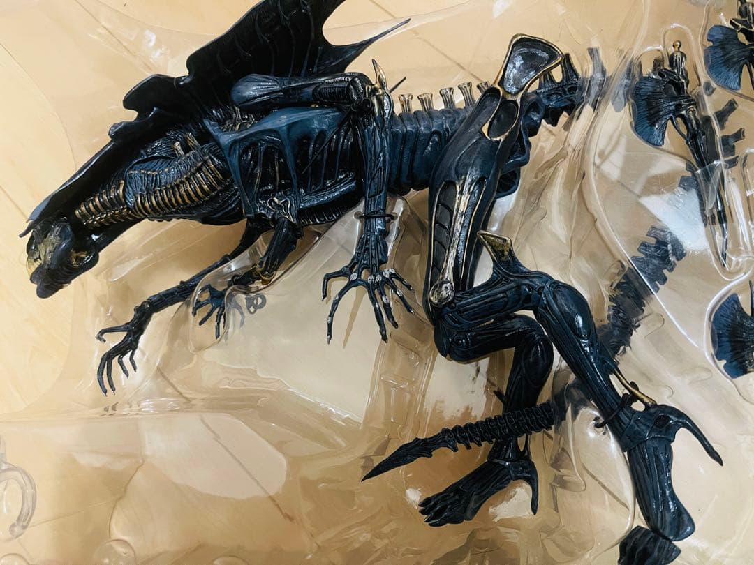 neca エイリアン　クイーン　プレデター