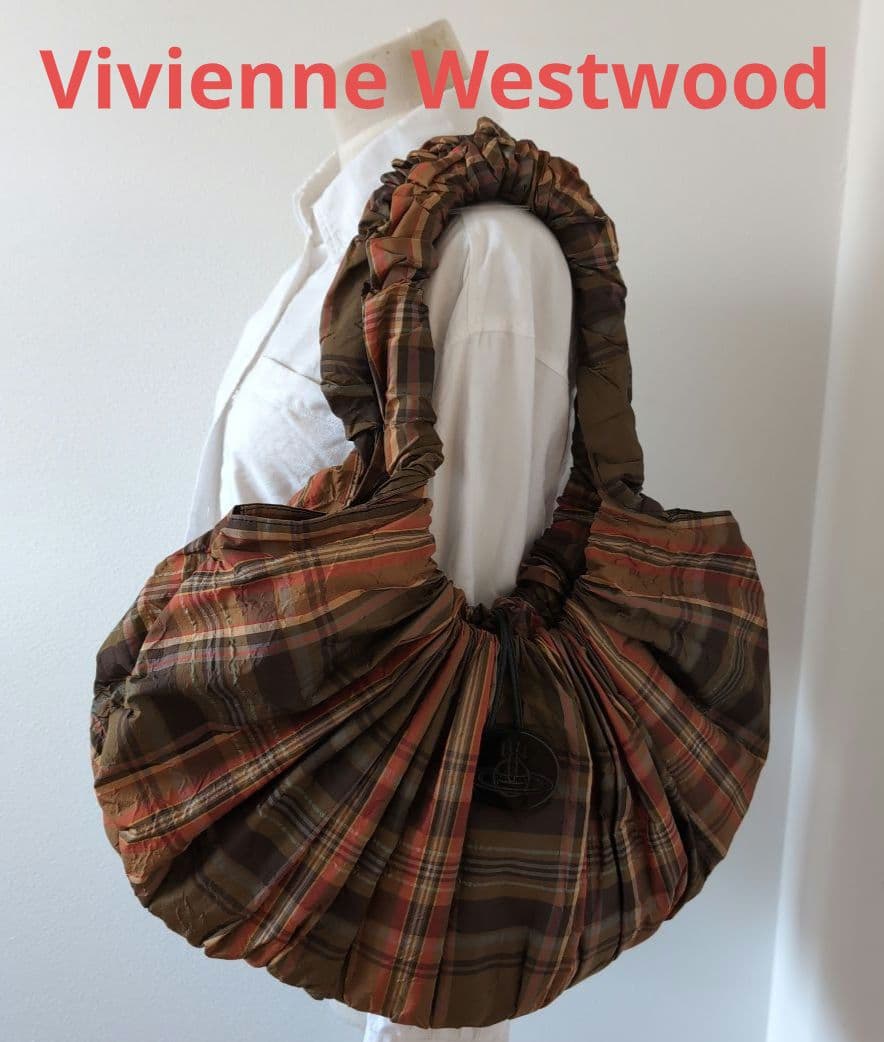 ヴィヴィアンウエストウッド　オーブ　フリンジバッグ