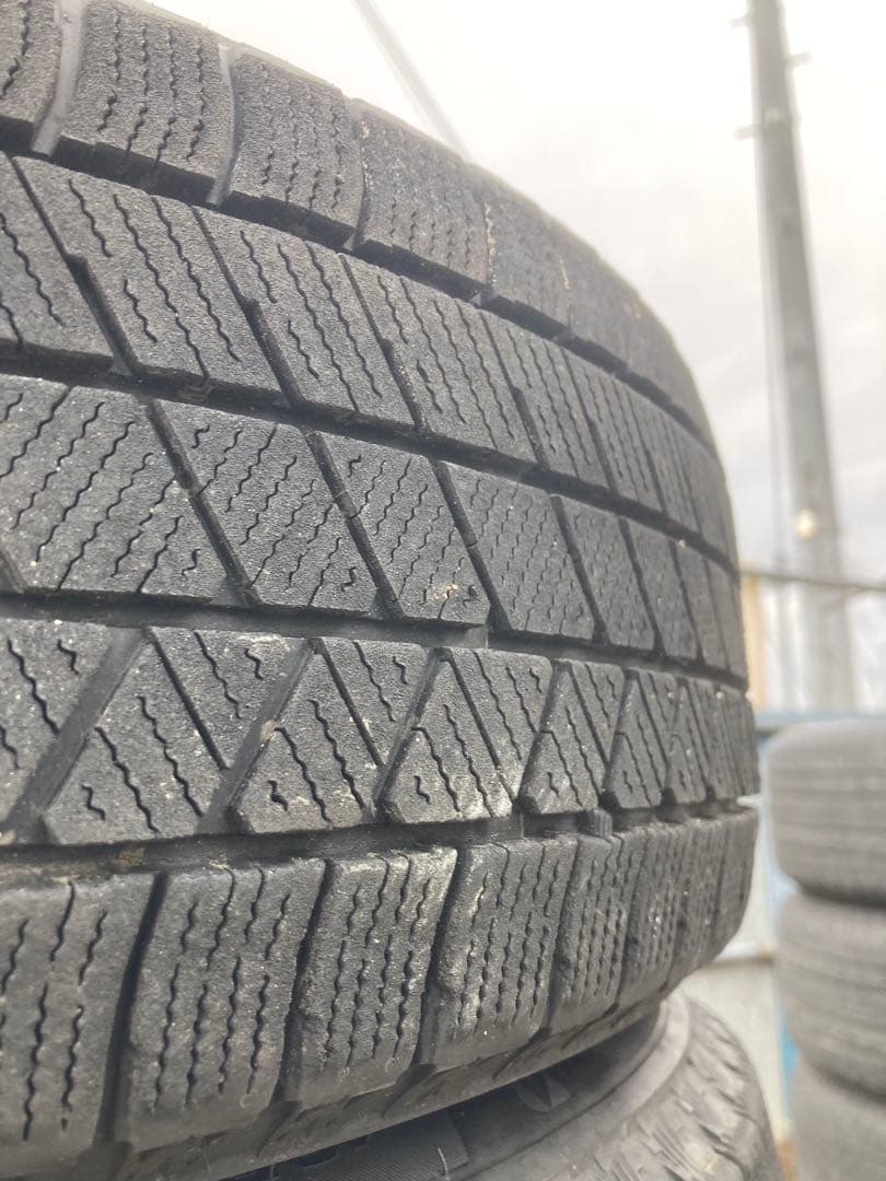 チョコチップ1。2023年製ブリヂストンVRX3 185/60R15