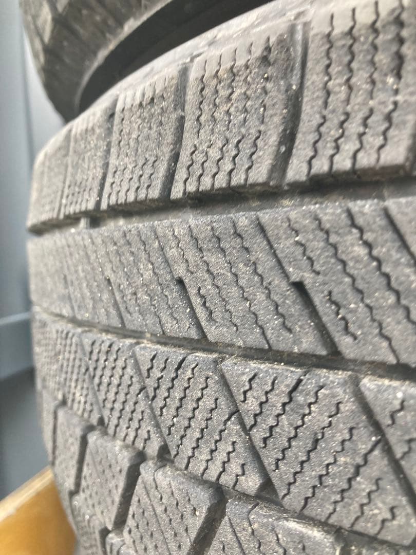 チョコチップ1。2023年製ブリヂストンVRX3 185/60R15