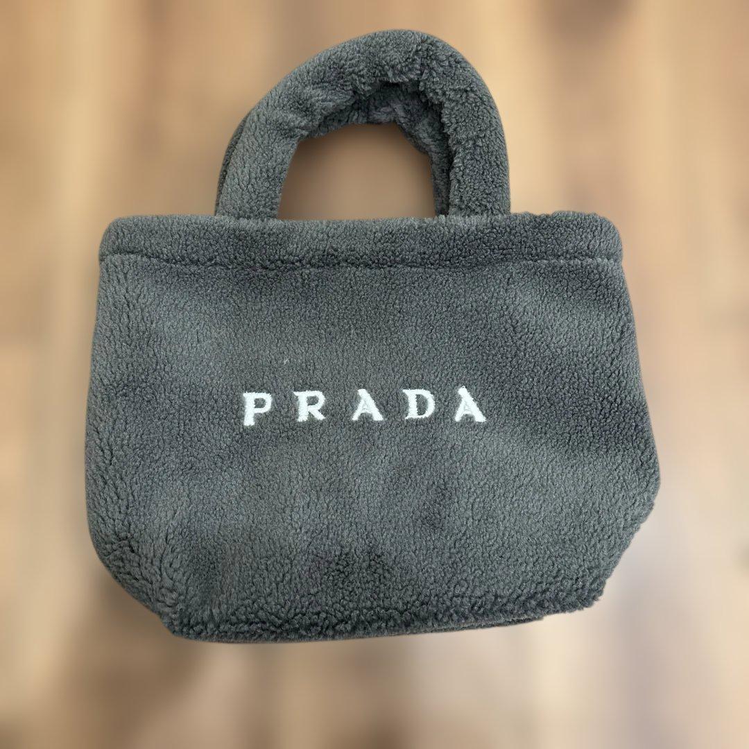 PRADA ノベルティトートバッグ　グレー