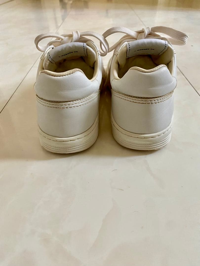 美品 23年製 シャネル ロゴプレート スニーカー 36 23cm CHANEL