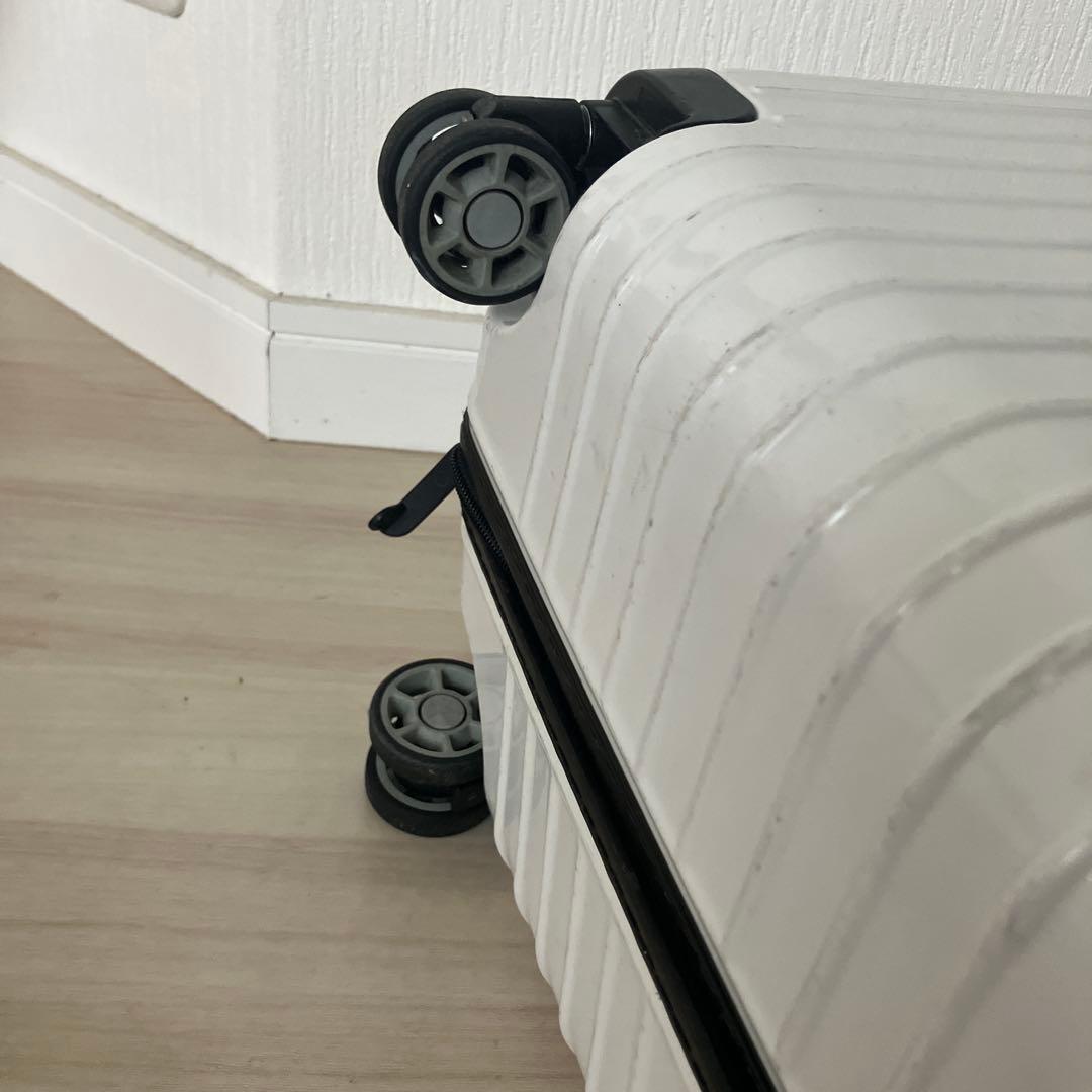 RIMOWA ホワイト キャリーケース