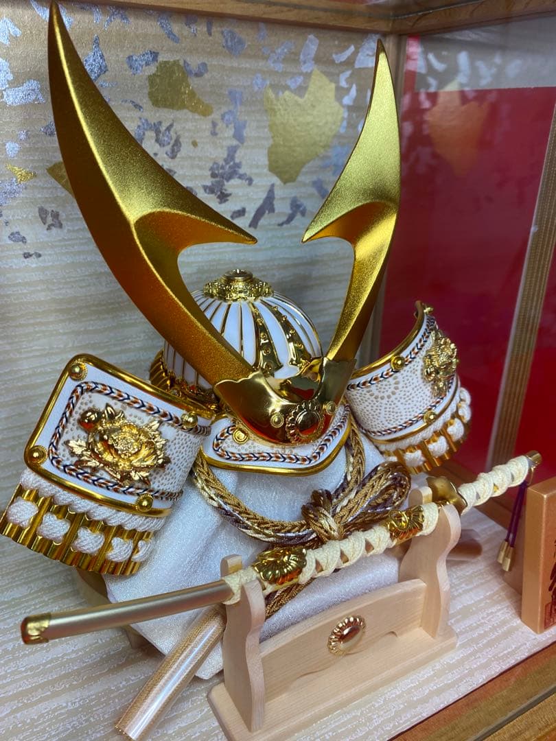 東京久月　五月人形　兜飾り　白木ガラスケース入・コンパクトサイズ