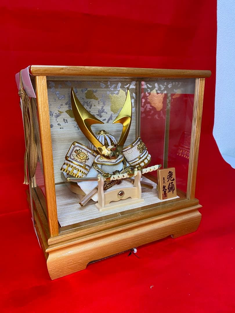 東京久月　五月人形　兜飾り　白木ガラスケース入・コンパクトサイズ