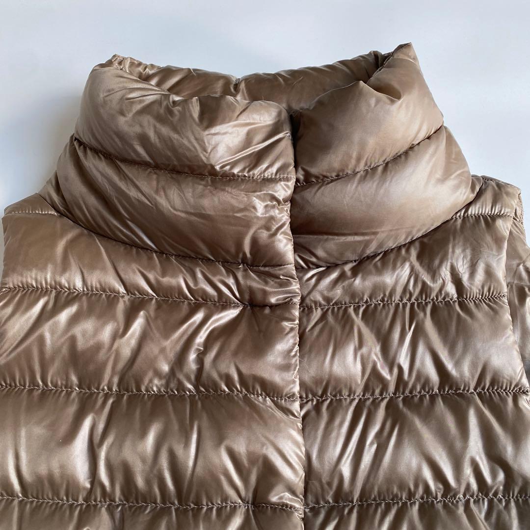 HERNO ヘルノ ベージュ ダウンベスト イタリア製 光沢感 立ち襟 Lサイズ